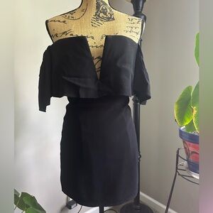 I’m selling this sexy beautiful lovers + Friends mini dress size S